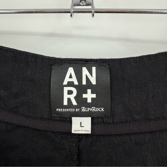 Alp N Rock ANR+ Molly Tailored Linen Blend Shorts in Black Size L - Picture 5 of 12